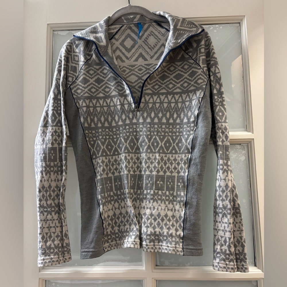Kuhl Women’s Gray and White Patterned Zip Up Merino Wool Top
